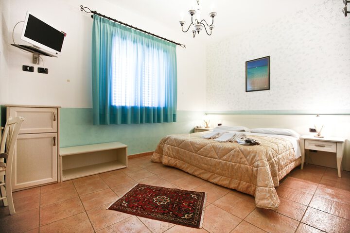 Room 15 of 35