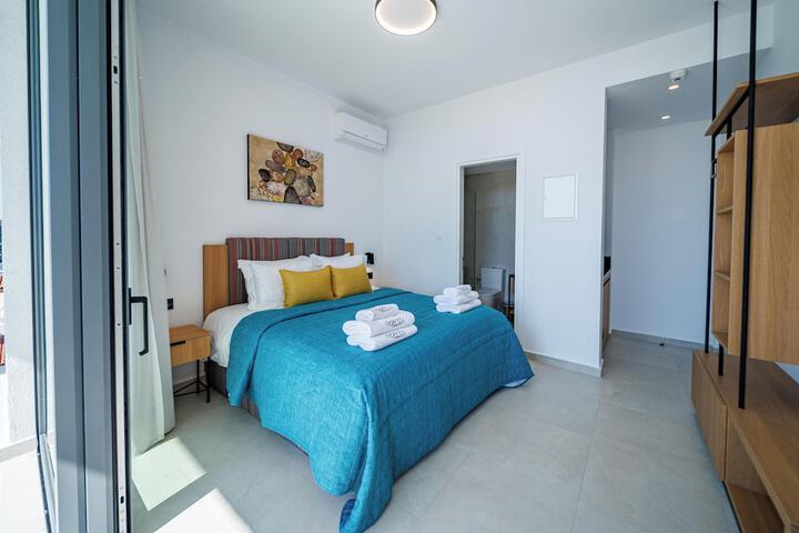 Room 15 of 52