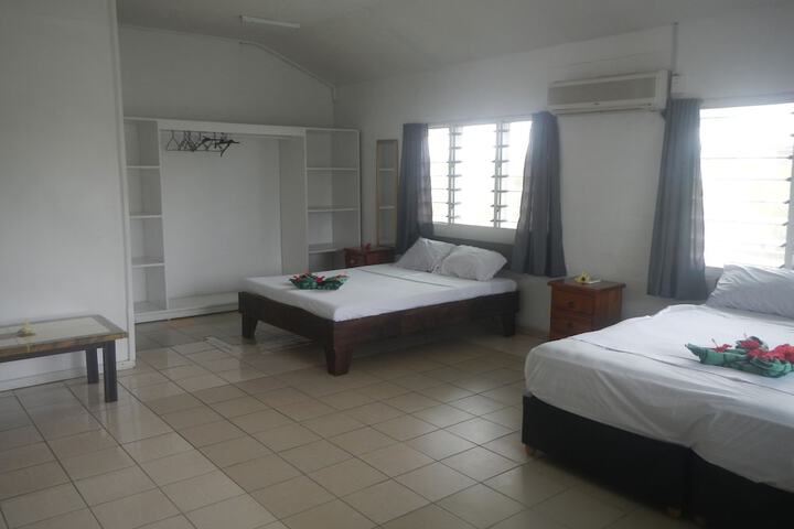 Room 35 of 128
