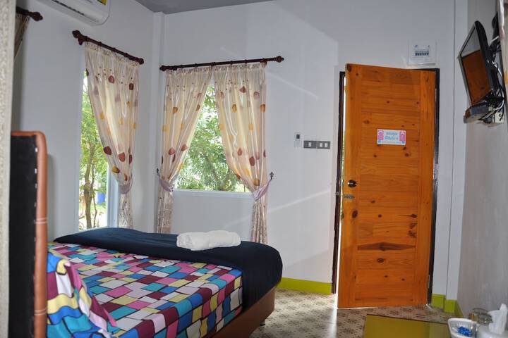Room 12 of 40