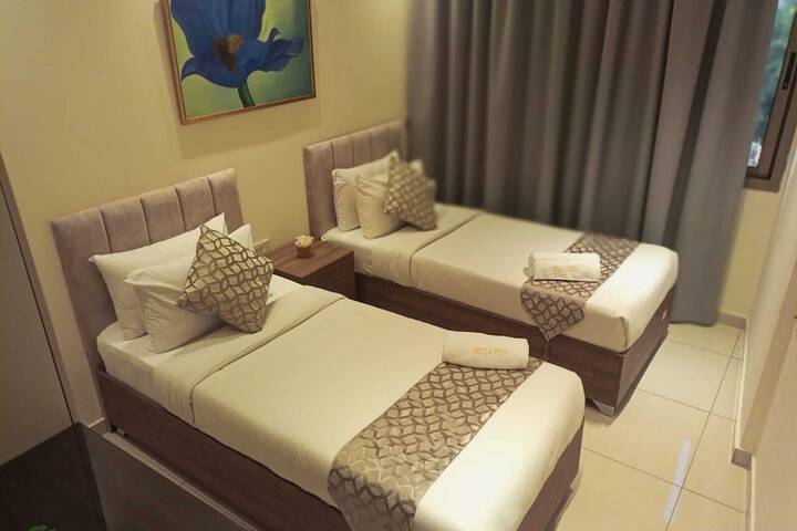 Room 15 of 40