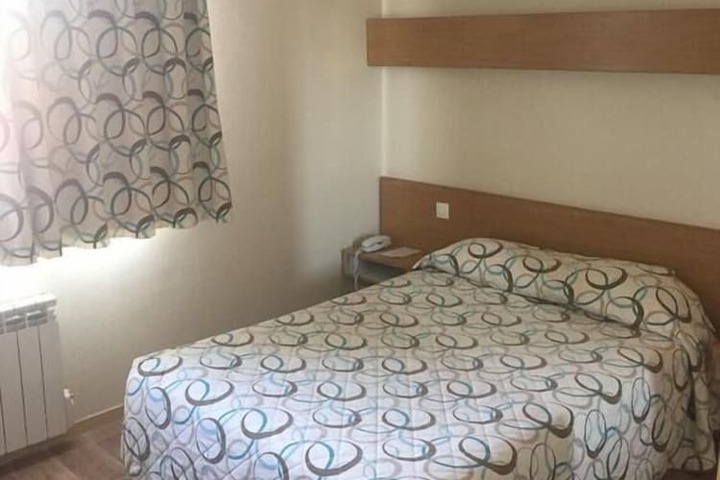 Room 5 of 25