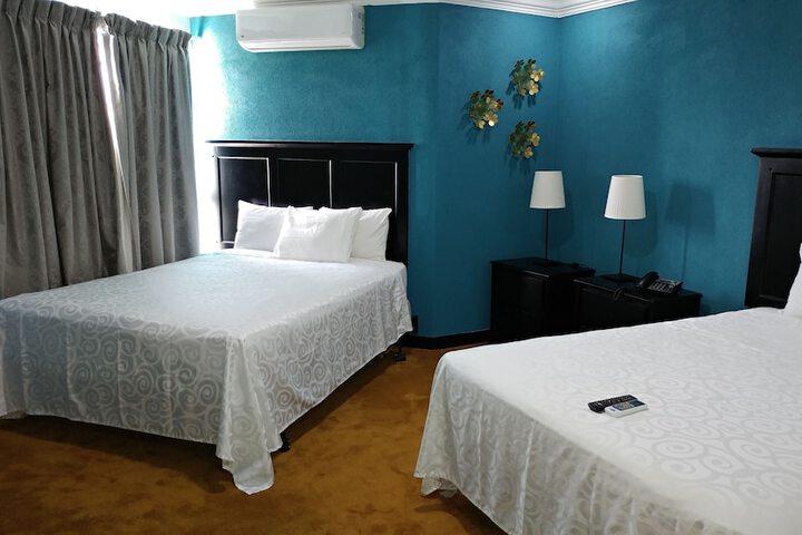 Room 16 of 36