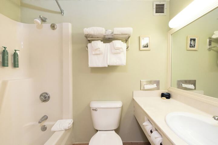 Room 71 of 108