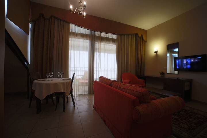 Room 21 of 49
