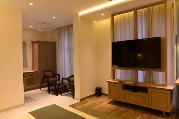 Room 17 of 72