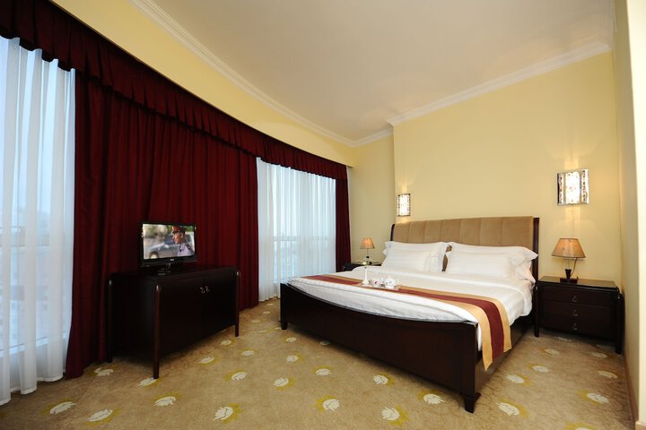 Room 14 of 107