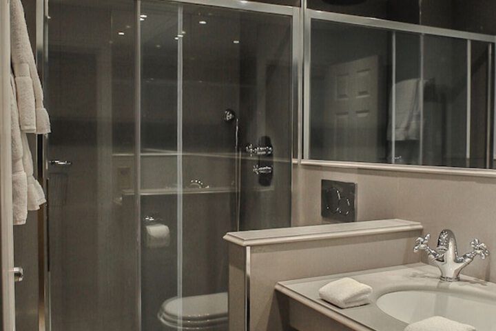 Room 45 of 68