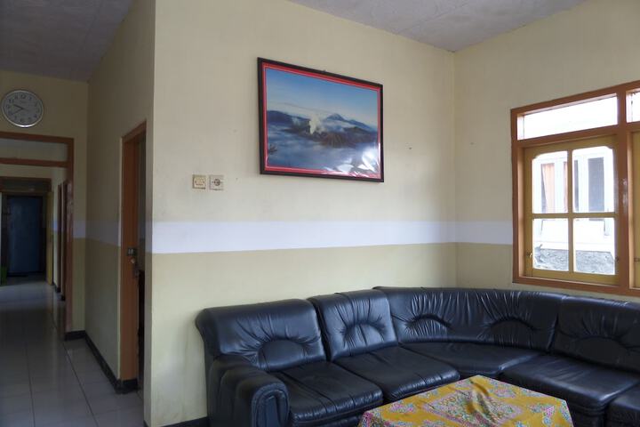 Room 3 of 42