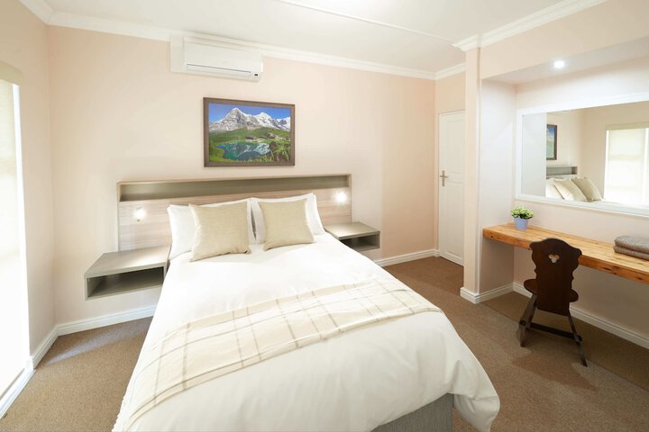Room 5 of 24