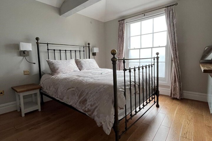 Room 2 of 45