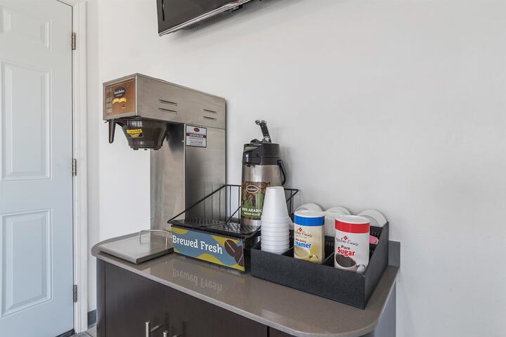 Hotel Interior 4 of 34