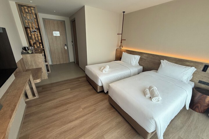 Room 10 of 39