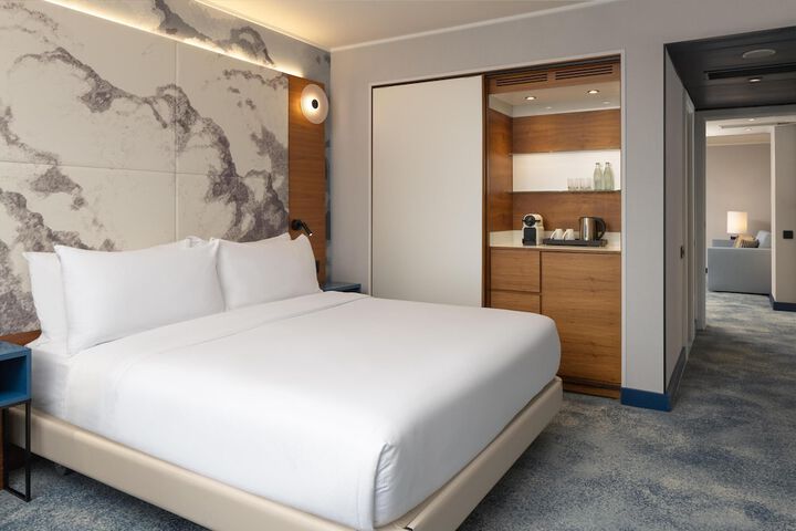 Room 22 of 119