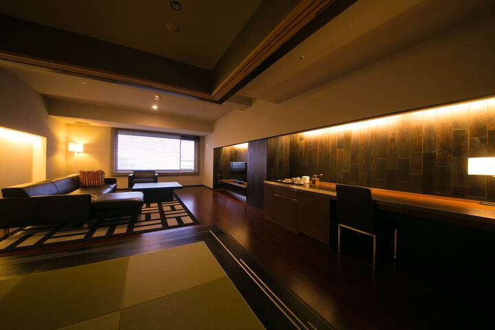 Room 23 of 73