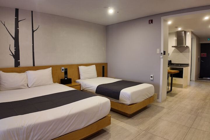 Room 18 of 96