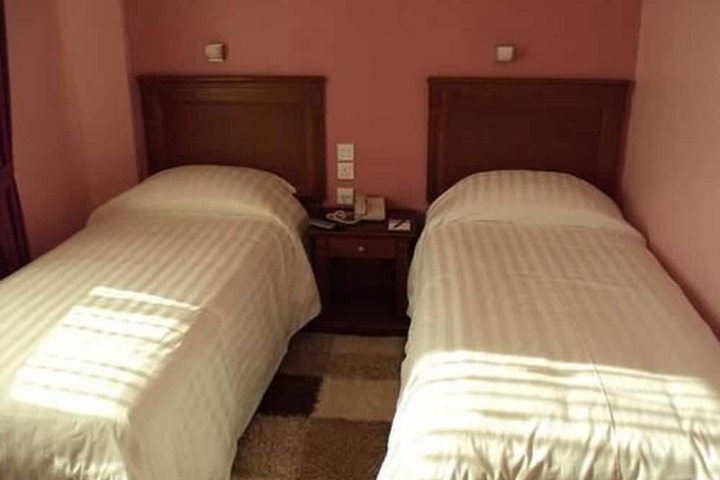 Room 9 of 22