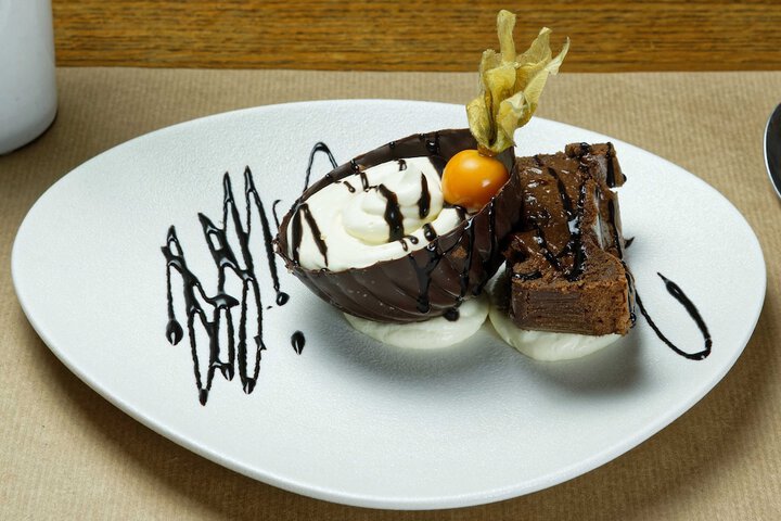 Dining 52 of 60