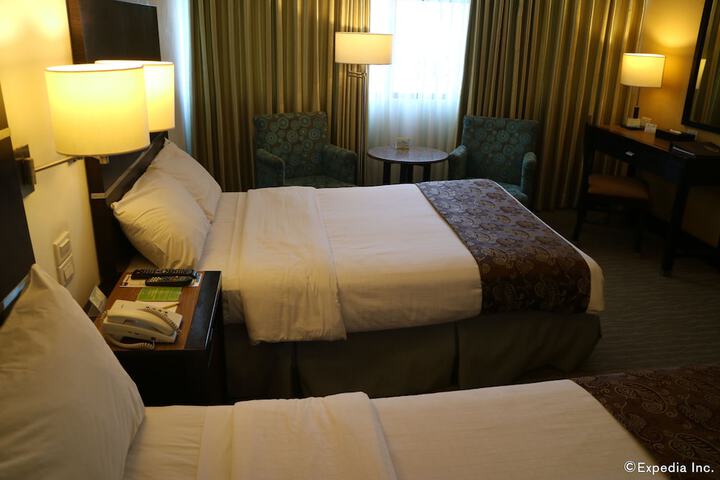Room 2 of 79