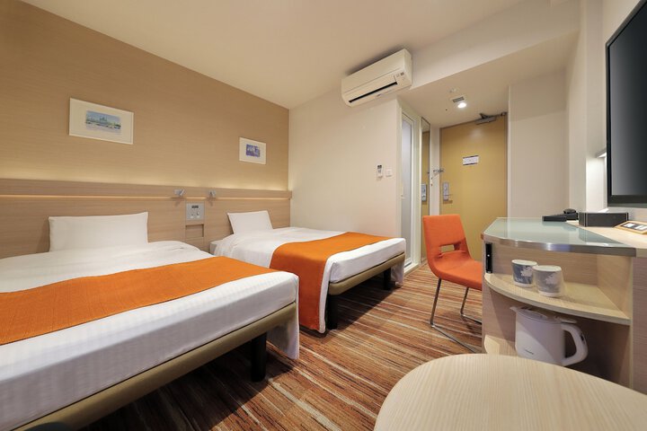 Room 15 of 53