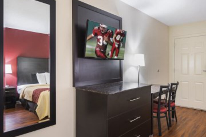 Suite 5 of 47
