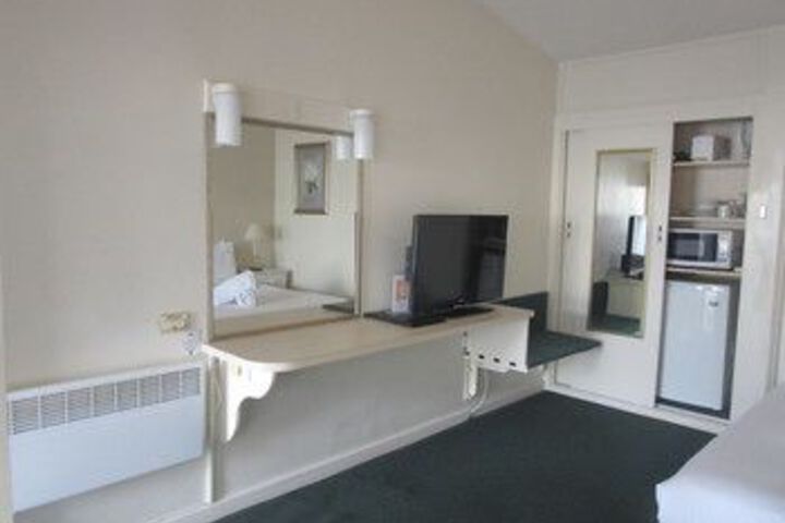 Room 54 of 89