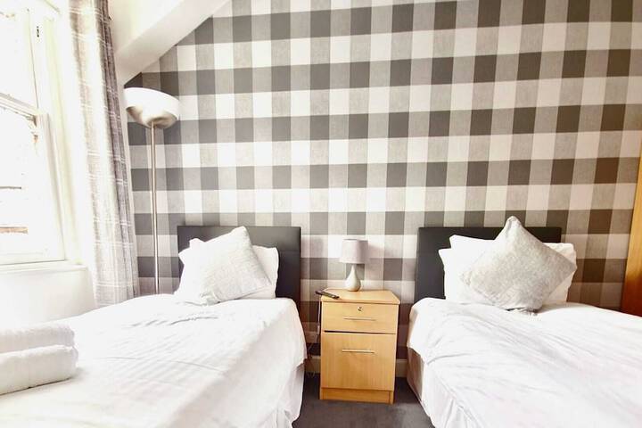 Room 3 of 13