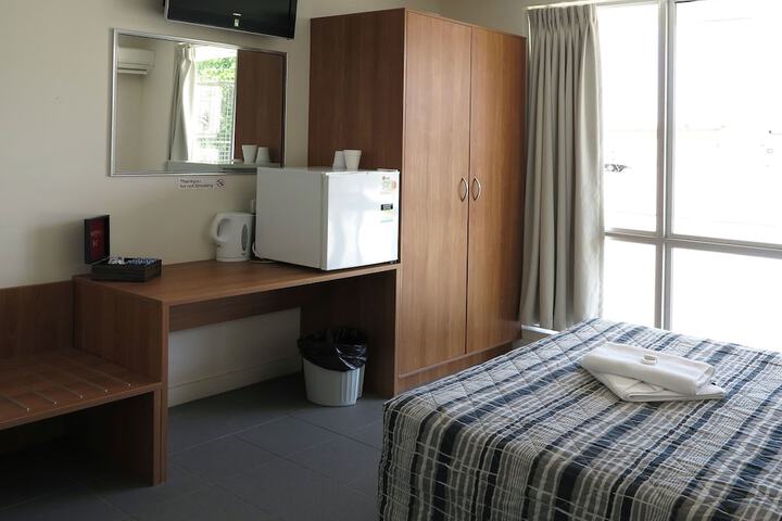Room 2 of 23