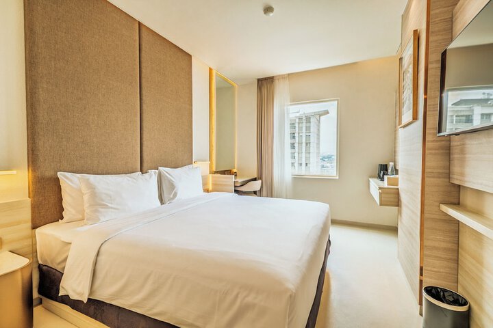 Room 14 of 38