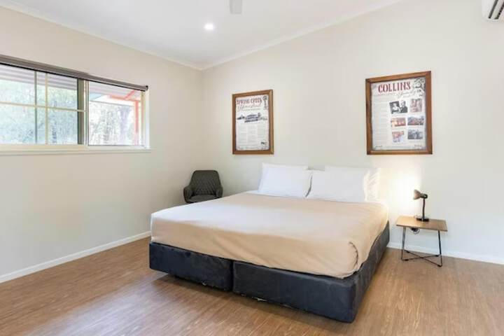 Room 4 of 30