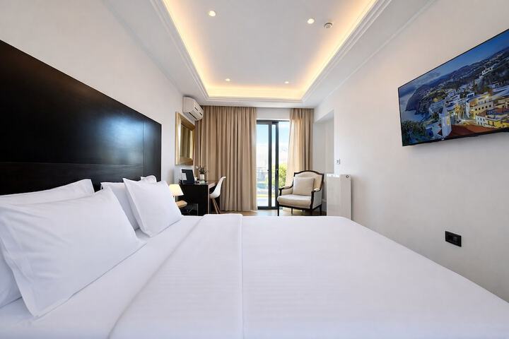 Room 42 of 60