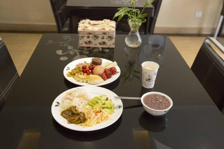 Dining 56 of 61