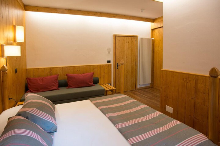 Room 9 of 60