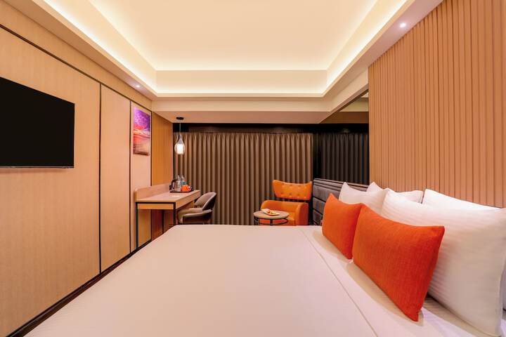 Room 32 of 72