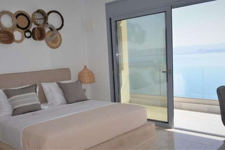 Room 4 of 67
