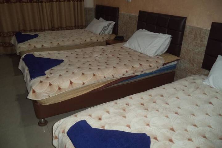 Room 8 of 74