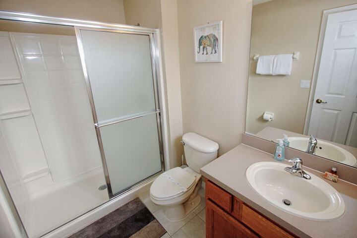 Room 45 of 190