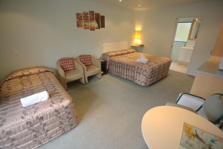 Room 5 of 56