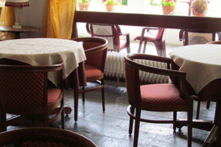 Dining 6 of 31