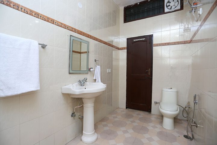 Room 14 of 14