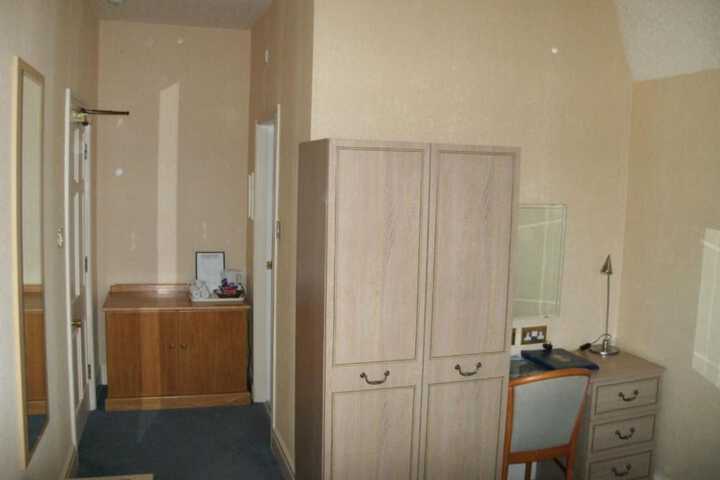 Room 7 of 25
