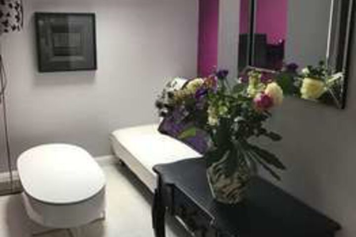 Room 6 of 17