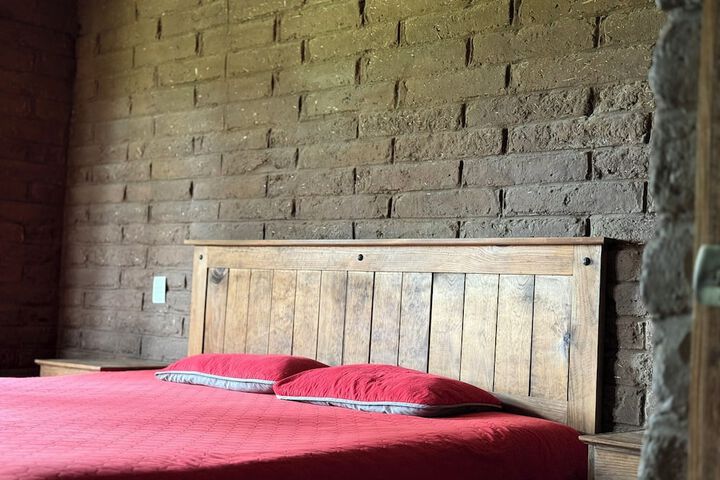 Room 35 of 220