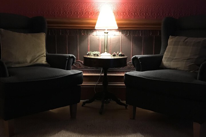 Lounge 45 of 62