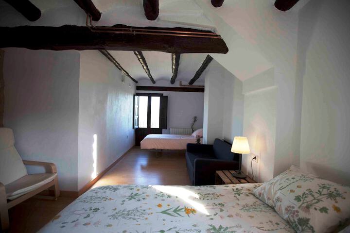 Room 3 of 60