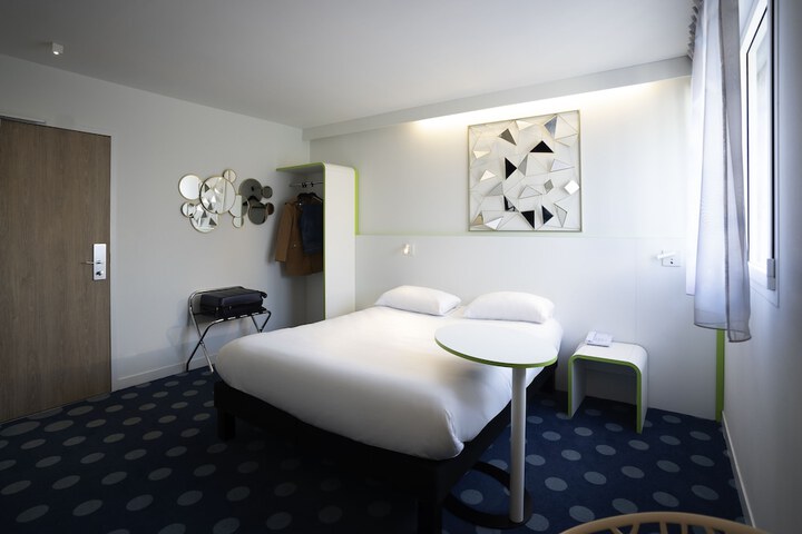 Room 11 of 55