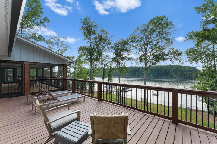 Exterior of Water Break at the Lake by Avantstay Lakefront Private Dock