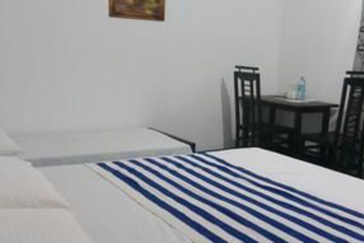 Room 12 of 17