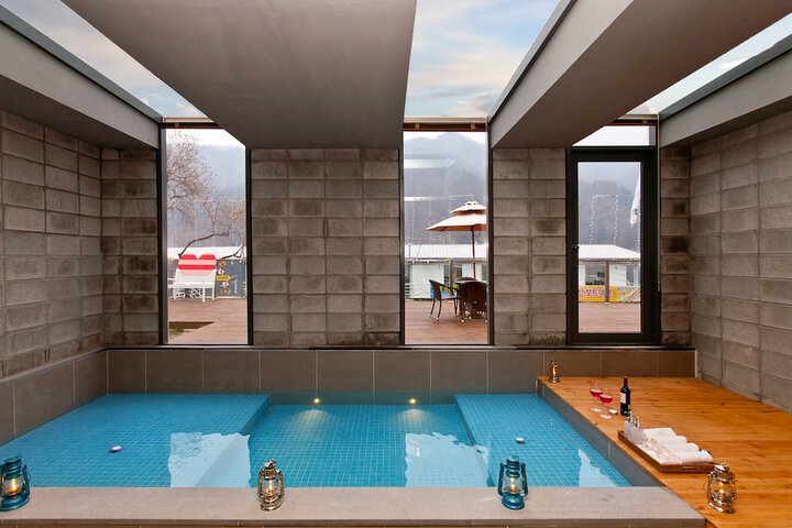 Spa 25 of 34
