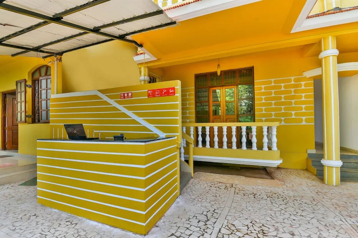OYO 17309 Mayas Holiday House